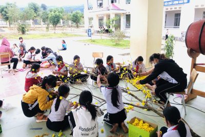 Hoạt động trải nghiệm “Ngày tết vùng biên quê em” năm học: 2022-2023